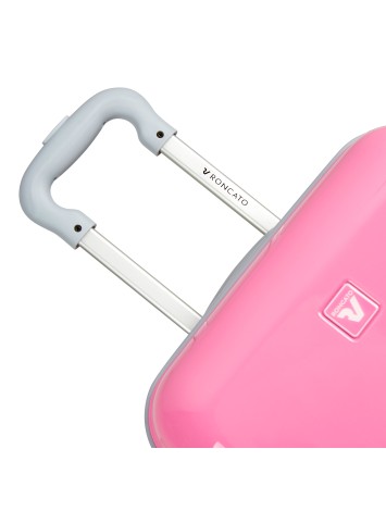 Looney Tunes Cabin Trolley